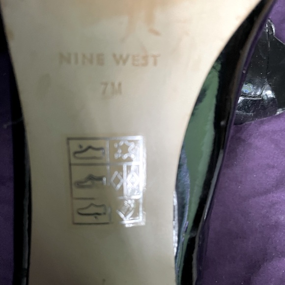 Women’s Shoes - Picture 2 of 4